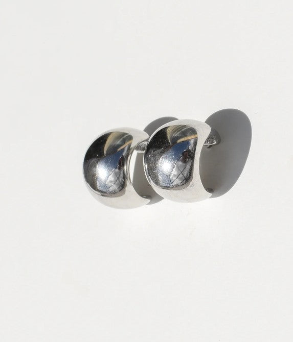 CAMILLA HOOP EARRINGS
