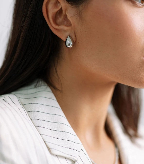 TEARDROP EARRINGS